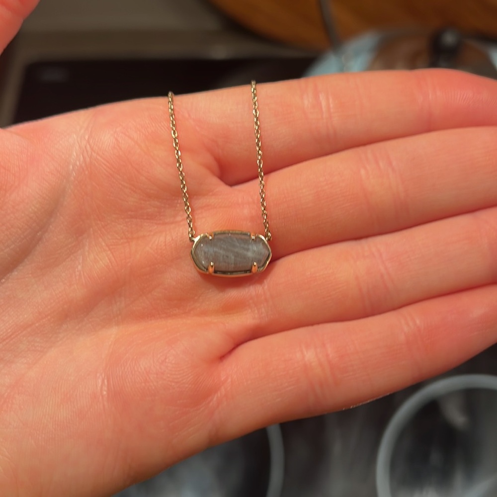 Elisa Gold Pendant Necklace
